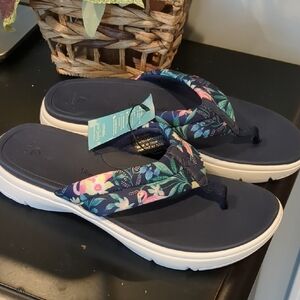 Blue Patterned Sandals with Thong Design and Thick Sole